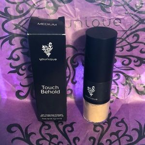 Medium touch behold spf finishing powder
